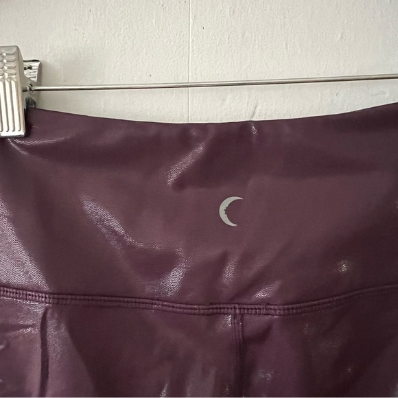 ZYIA Active Plum Metallic Light n Tight High Rise 7/8 Glitter Leggings Size 2 - Picture 6 of 8